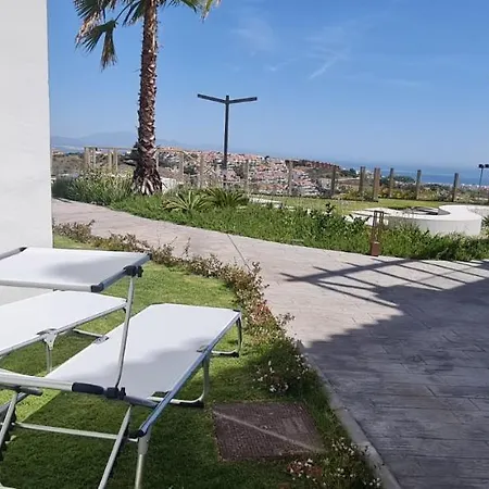 Small Oasis - 6 Personnes Apartment Manilva